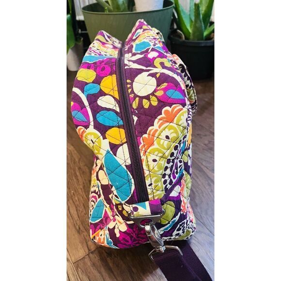 Vera Bradley pattern travel bag. Large. - Picture 4 of 8